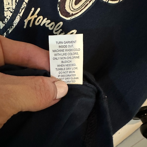 Hard Rock Cafe Honolulu Blue Short Sleeve T Shirt Men's Lg Embroidered NWT - Picture 6 of 11